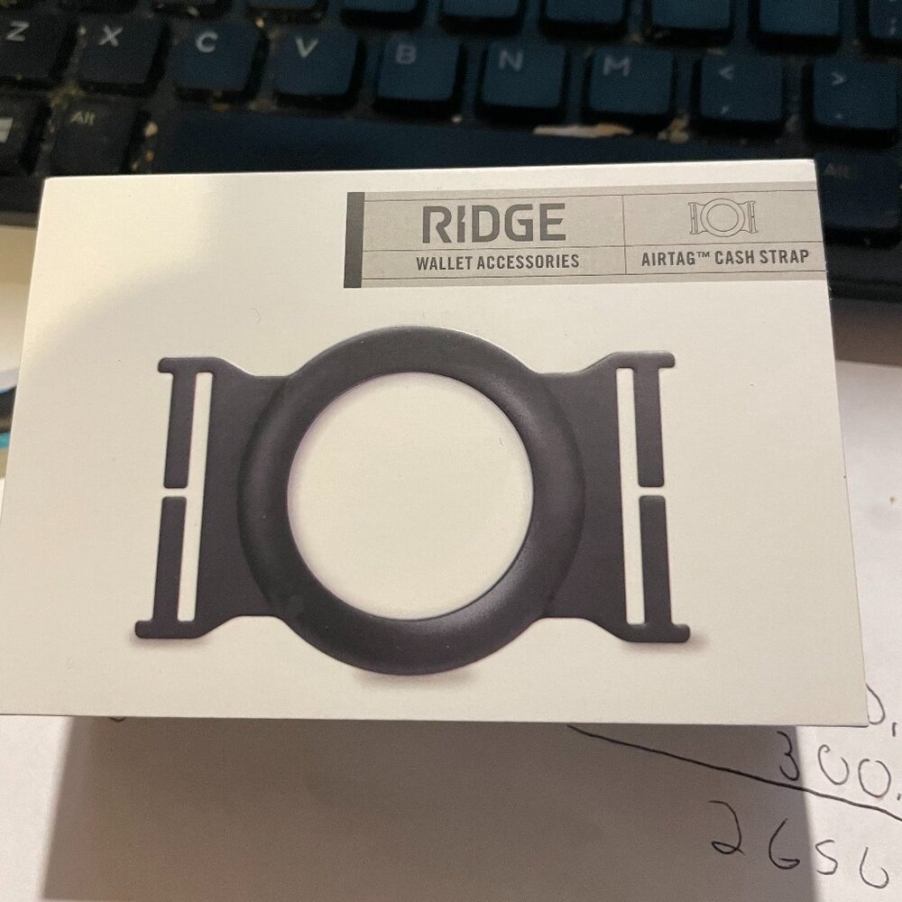 Ridge Wallet Accessories*AIRTAG CASH STRAP*